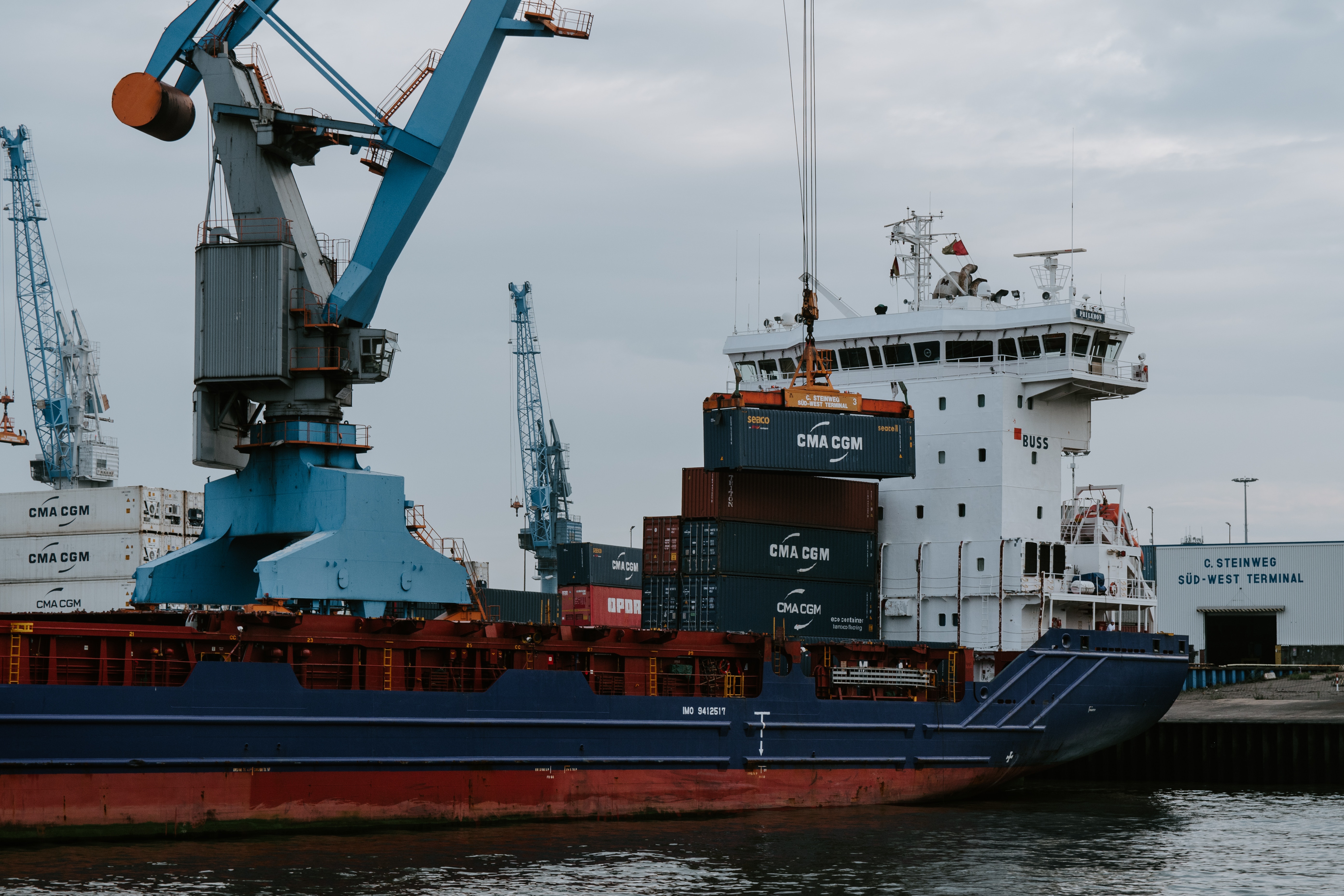cargo-containers-cranes-1544372